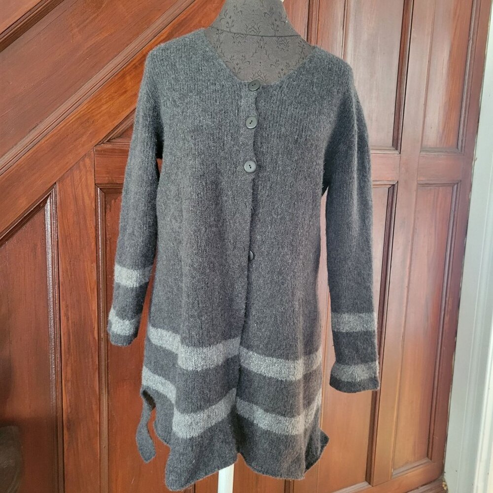 GRIZAS Wool Blend Relaxed Long Sleeve Sweater Cardigan Shirt  Medium